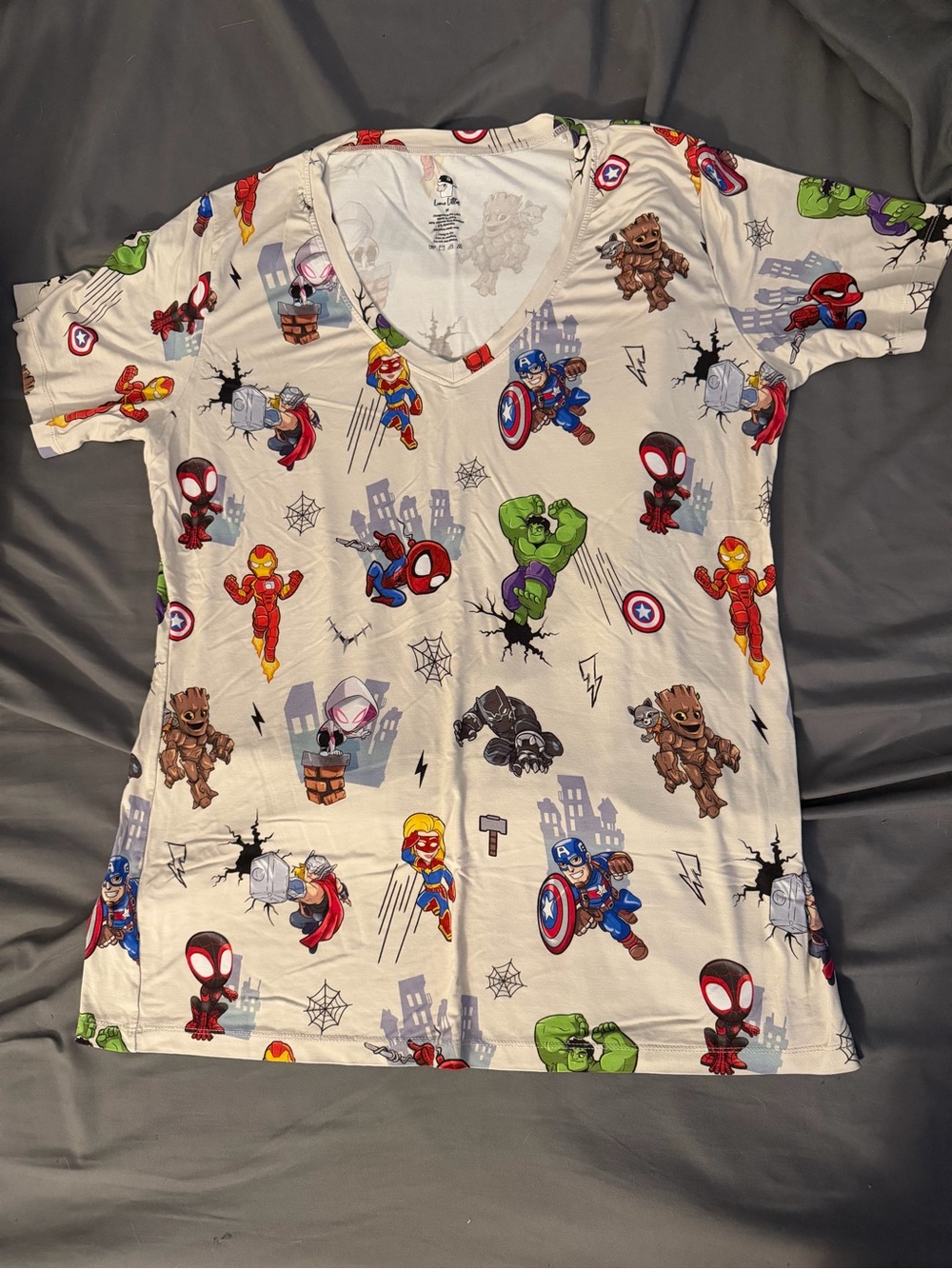 Lama Littles Marvel Superhero Short Sleeve V Neck Shirt Women’s Med GUC